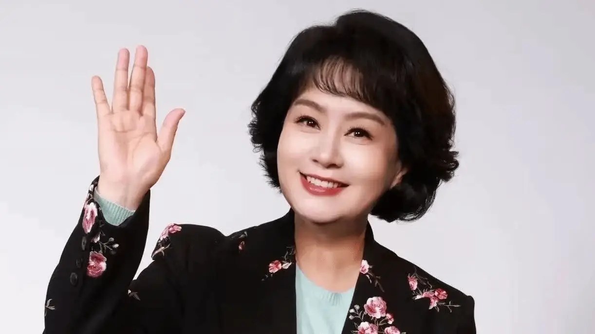 60岁鞠萍姐姐6月1日正式退休！结束42年央视生涯