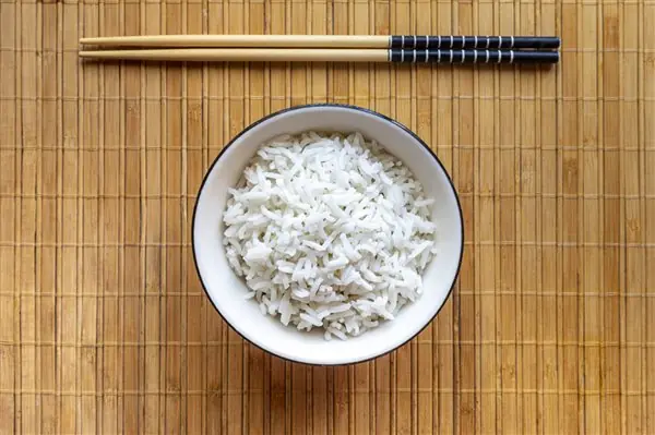 一碗隔夜剩饭酿成大祸！男子食用后被送进ICU抢救