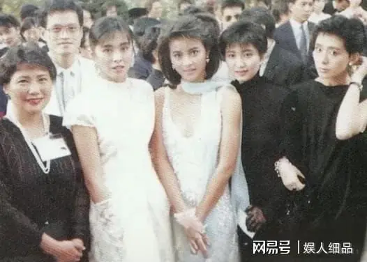 亚视第一选美冠军，年轻时嫁的不好，儿女长大后，60岁再遇真爱！