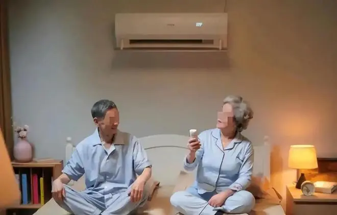 空调立大功：医生发现：经常吹空调的老年人，或有这4大好处