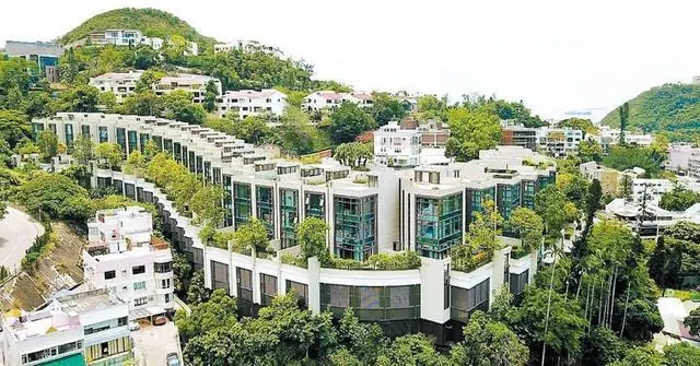 陈奕迅女儿首度回应父亲买1.8亿港元豪宅：没跟我说，可能送给他自己的，也可能是“扩张”我们的家；此前网友猜测是为女儿准备的“嫁妆”