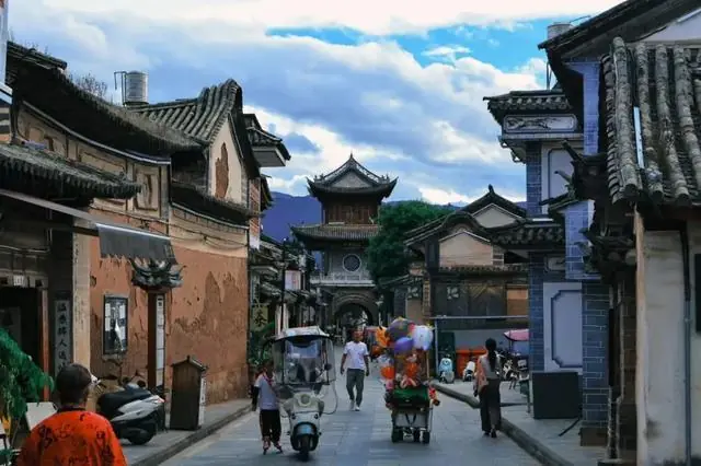 超10万张床位，空了一半？