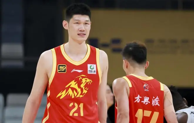 胡金秋争夺战开启！三队对其报价，北京上海争抢，山西不甘示弱