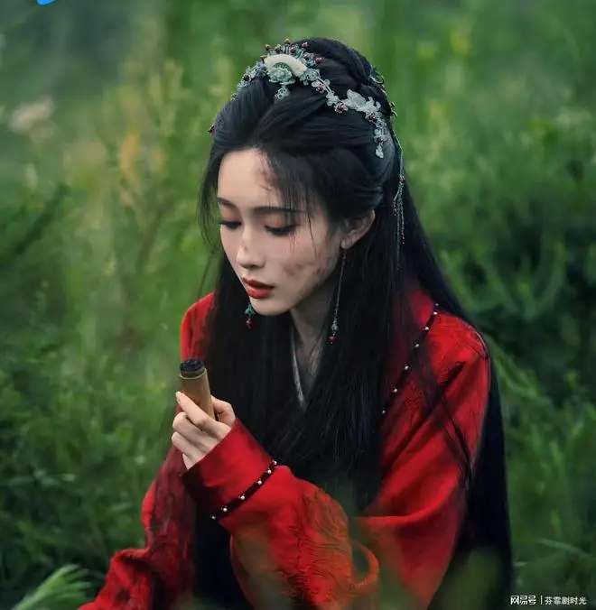 女装平平无奇，男装惊艳观众，出道七年不红，演《百花杀》火了