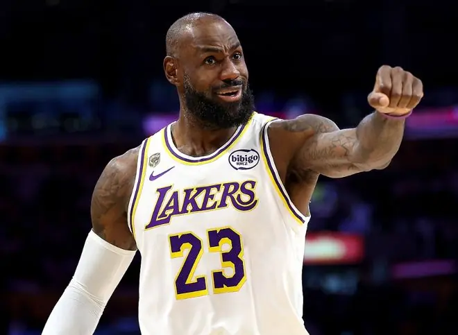 又要破纪录！詹姆斯恐迎NBA最大降薪，从5300万降至400万！