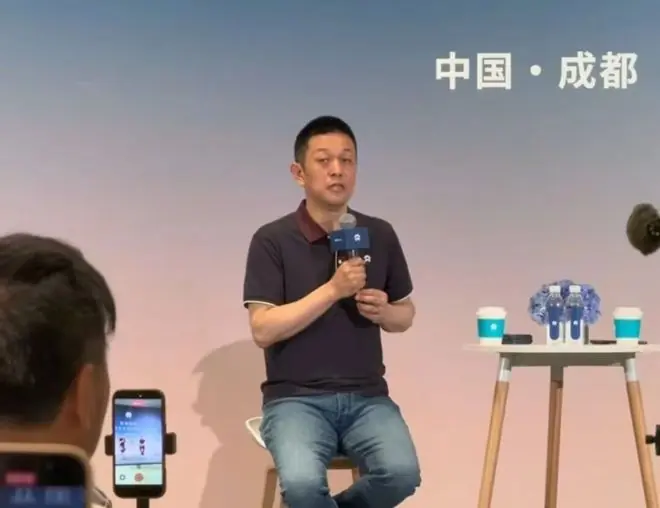 蔚来李斌回应“智驾兜底”：不用营销噱头透支用户信任