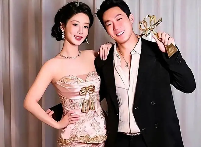 杨紫背后的男人居然是他：身家上亿还是娱乐老总，难怪能把她捧红