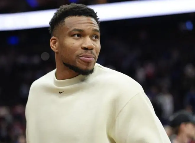 退役后计划干什么？字母哥：成为一名全职奶爸或者当NBA教练
