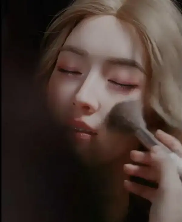 99万元仿生机器人续航仅2-4小时引热议，行业联合倡议规范情感陪伴边界