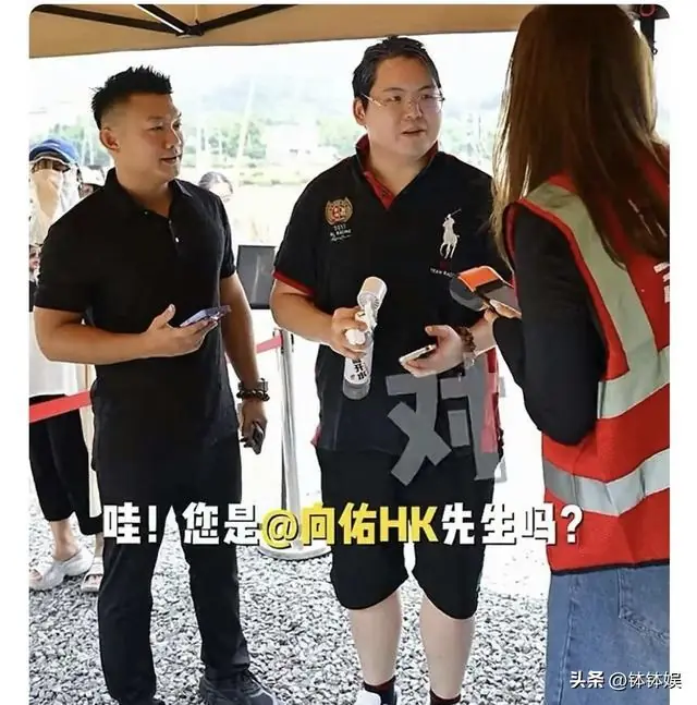 向佑出行被偶遇！路人曝其谦和有礼，直言一点也不胖，穿搭时尚了