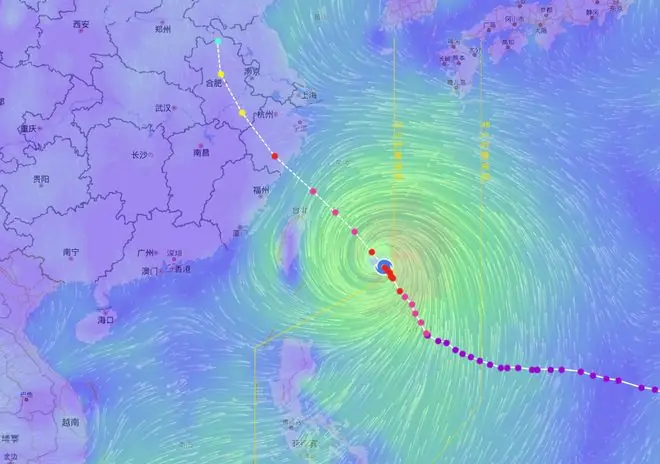 台风“巴威”变强！登陆时间有变，浙江已掀起10多米巨浪，环流非常巨大；福建宁德将实行“三停一休”；福州：非必要人不出门、车不上路！