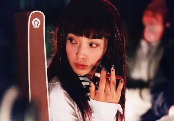李冰冰开出12万月薪招保姆。其中一位保姆应聘，将菜里里外外洗了5、6遍，才给李冰冰看。没想到，李冰冰只看了一眼...