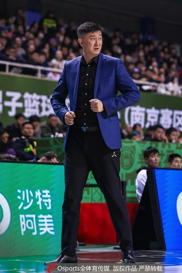 杜锋卸任广东男篮主帅？媒体人给出两大原因