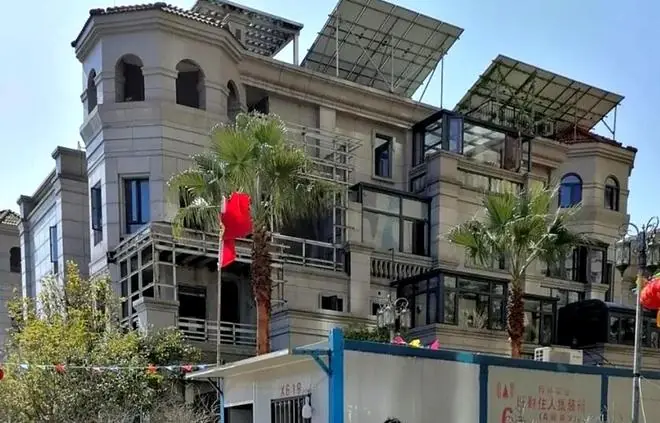 业委会副主任转走小区161万失联，是执业律师 小区曾给业主分红 警方已立案