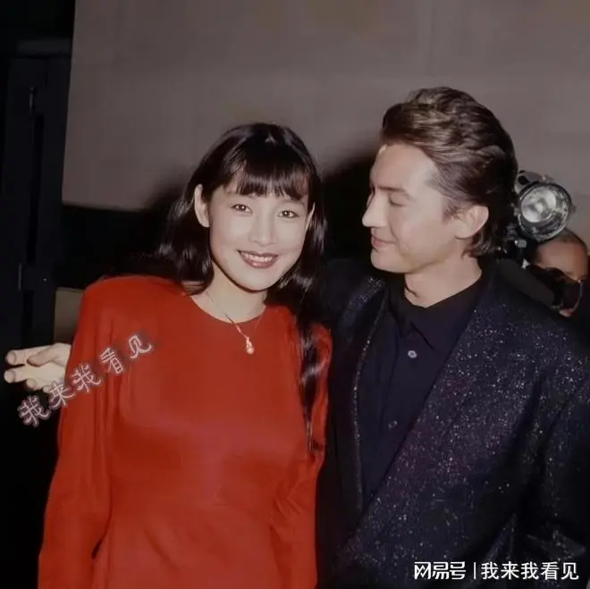 坊间一直有关于这两个人的传说，看了这两张照片就觉得很正常