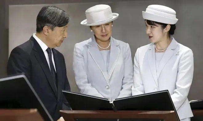 “突袭式立法”修订日本皇室继承规则，麻生太郎想做当代藤原氏？