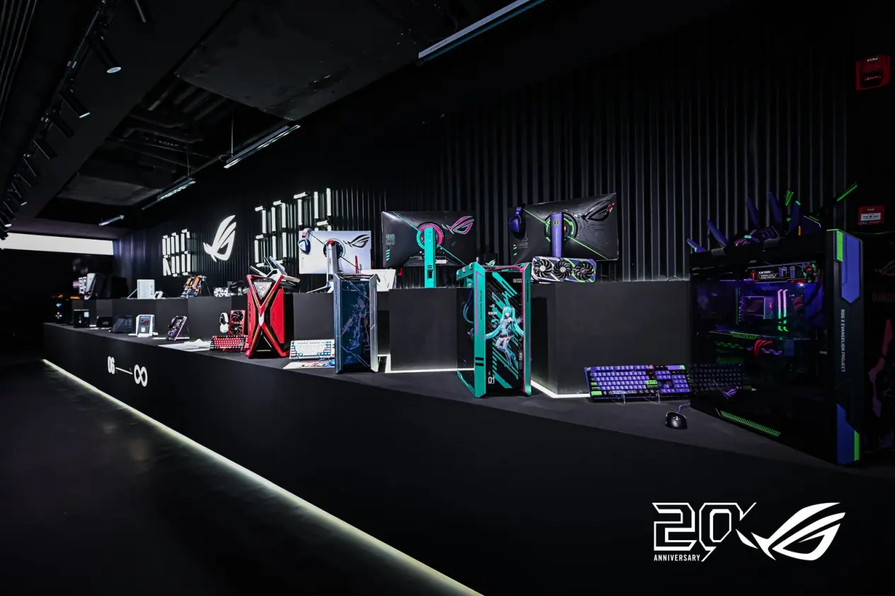 信仰集结！ROG夜神20周年版显卡亮相信仰殿堂