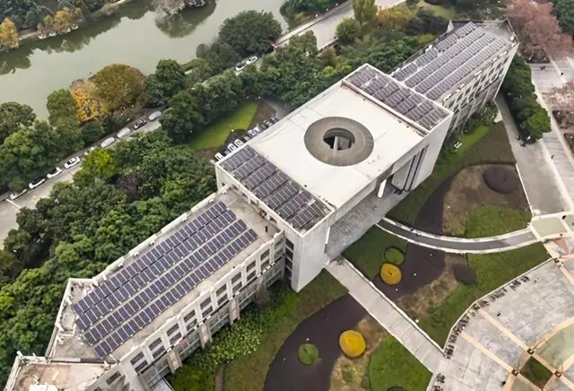 光电转化效率突破材料极限！西南石大研发出新型太阳能电池