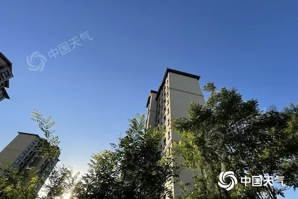 入伏了！今明天北京高温持续在线体感闷热 注意防暑防晒