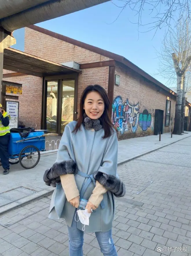 “天才少女”蒋方舟人设崩塌背后：“年少成名”争议不断，立学术人设深耕“商业版图”