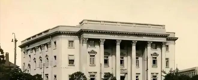 1982年血色使馆：中国外交官唐健生为了生存杀光了所有同事？